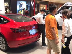 -TESLA 特斯拉(广州天环广场体验店)