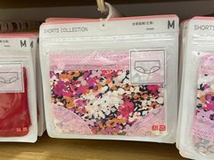 -优衣库(郑州丹尼斯大卫城店)