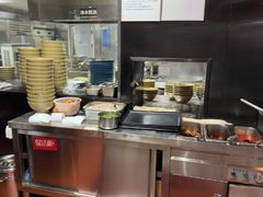-亮亮面馆(经六路店)