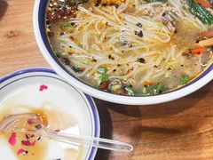 -云阿蛮云南生烫牛肉米线(奉贤路店)