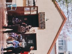 -荒岛书店(黄县路店)