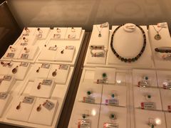 -华夏典当行(龙德广场店)