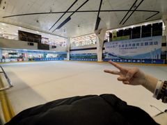 -正佳冰河湾真冰滑冰场