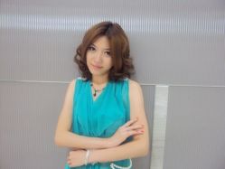 中发女孩-美秀造型