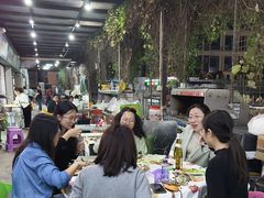 -蚝哥花姐湛江烤生蚝(美丽湾市场店)