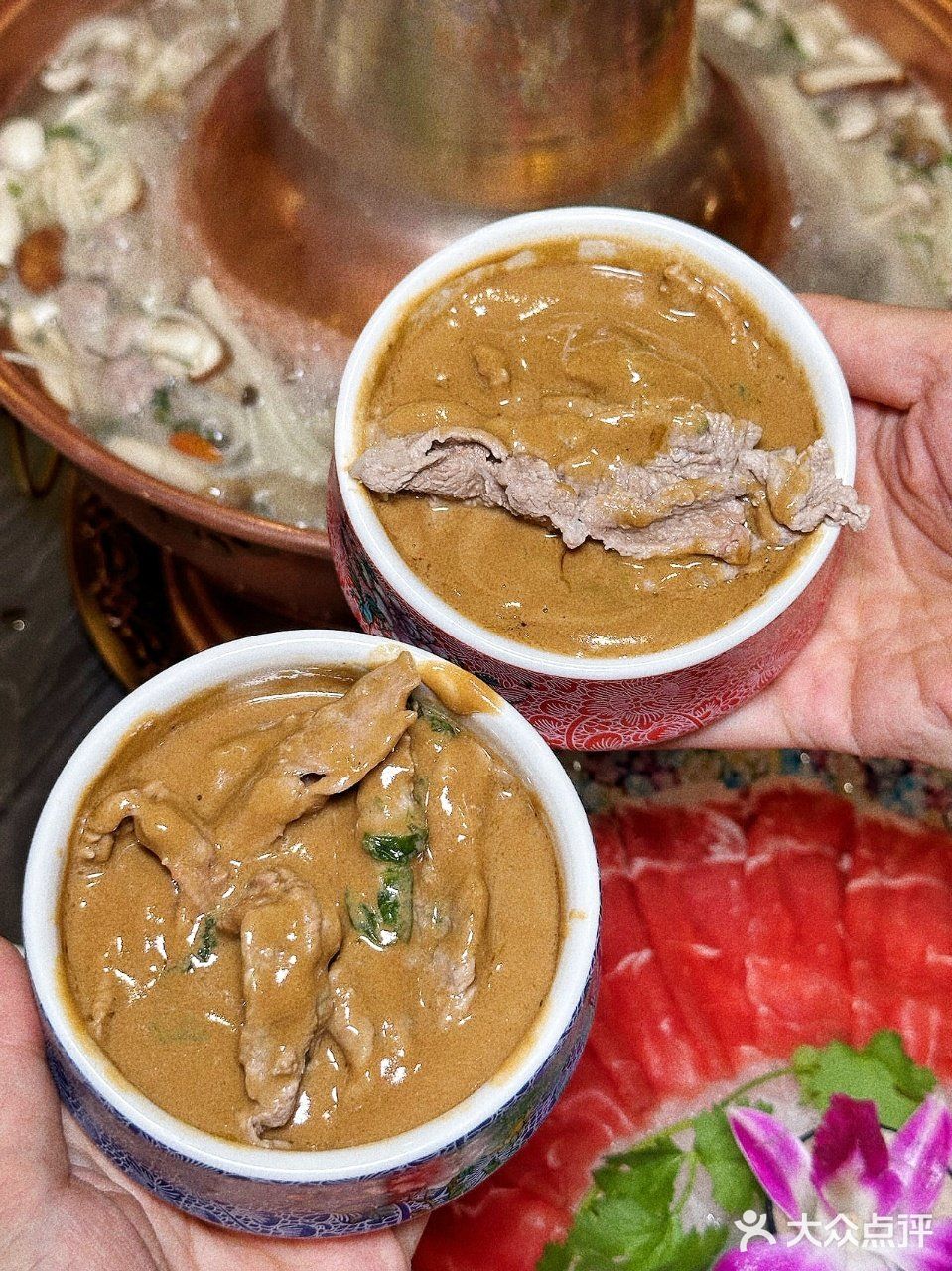老北京爆汁流油的门钉肉饼！居然在这里吃到了