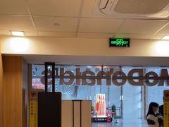 -麦当劳(西站店)
