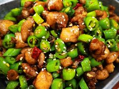 辣子鸡-八张桌子(老店)