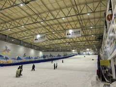 -乔波室内滑雪场