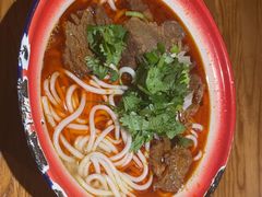 -楚东君•襄阳牛肉面牛杂煲(陆家嘴正大店)