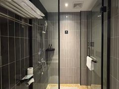 -墨客悦庭酒店(长沙麓谷涉外经济学院店)