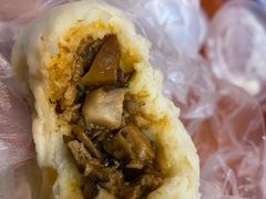麻辣香菇鸡丁包-老陶包子铺(南大西南村店)
