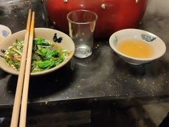-茅草房·河畔园林火锅