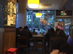 大堂-星巴克臻选(莘庄仲盛店)