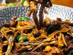 -雀舞云南菜(天津天河城购物中心店)