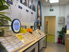 -天空之镜眼镜店蔡司依视路配镜授权零售店(望京颐堤港店)