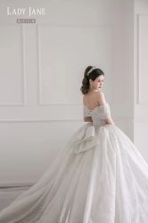 -Lady  Jane高端婚纱礼服馆