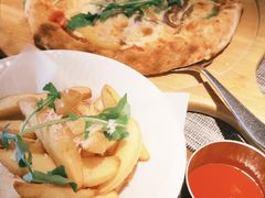 -卡普里披萨·牛扒·下午茶