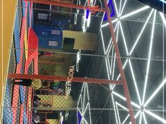 -爱蹦iBOON蹦床运动馆(江汉店)
