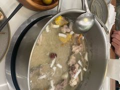 -喃喃椰·糟粕醋·椰子鸡火锅(七堡花园店)