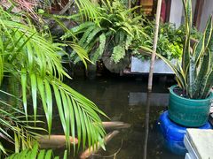 -Cuc Gach Quan Restaurant