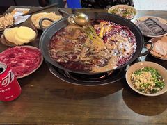 -黄潇洒老火锅(九眼桥宏济巷店)