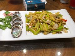 -黄泥岗·地道湖北菜(奥特莱斯店)