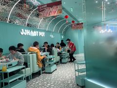 -季季红火锅(柳州城中万达二店)