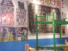 大堂-马路牙子地桌烤肉(工体店)
