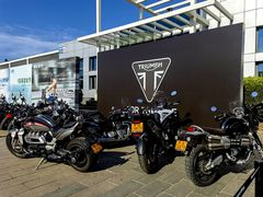 -东方时尚驾校摩托车考试场