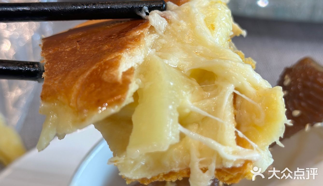 我的天哪，这口拉丝菠萝🍍包