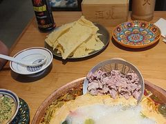 -洱火云南酸菜牛肉火锅(石景山当代商城店)