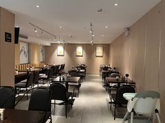 -深圳龙华大浪商业中心亚朵X酒店