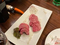 -焼肉まんぐう