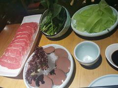 -洪氏嗨捞·广东猪肚鸡·椰子鸡火锅(西咸万象城店)