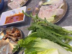 -罗二娘·鲜切牛自助火锅(罗湖东门步行街店)