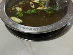 -乡土黄·鲜牛肉火锅·小龙虾(兴业街店)