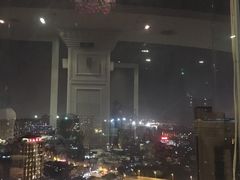 景观位-荣誉国际酒店-云顶旋转餐厅