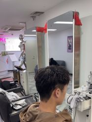 -米娜护肤造型
