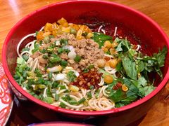 成都担担面-爆炸头阿姨小四川正宗川味小吃(无任何分店)
