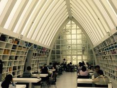 -钟书阁(松江泰晤士小镇店)