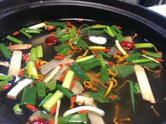 -陆记牛庄·碳锅龙虾烧烤(爱上花园店)