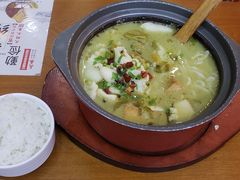 石锅酸菜鱼-周鱼小馆石锅酸菜鱼(活力汇店)