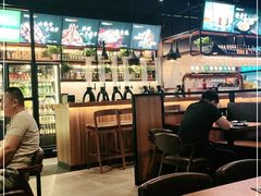 大堂-串东家·好酒配好串(拱墅万达金街店)