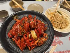 -肥肥虾庄·金牌油焖大虾(杨园滨江时代walk店)