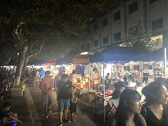 -吴山路夜市