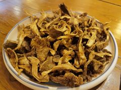 椒盐蘑菇-都江堰石锅鱼