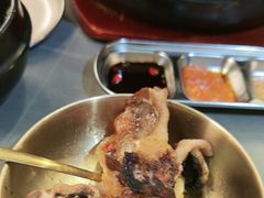 -围炉肉舍•炭烤活鳗•丹东海鲜烤肉(步行街店)
