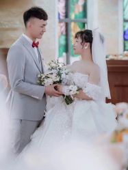 -Lady  Jane高端婚纱礼服馆