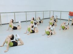 -西安小天鹅艺术团(曲江Alice店)